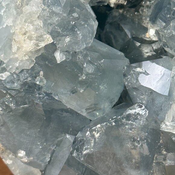 Celestite Egg Soothing Crystal Natural Blue Angelic Energy Inner Peace Meditatio - Picture 4 of 8